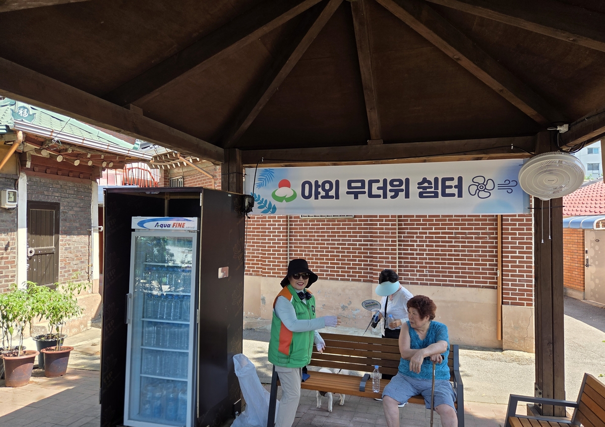 인천 동구, 취약계층에 폭염예방물품 배부
