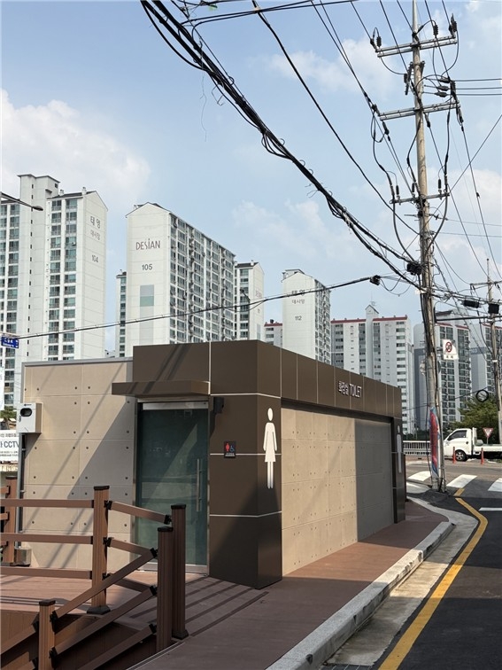 강북구, 우이교 공중화장실 개방…쾌적하고 안전한 이용 환경 조성