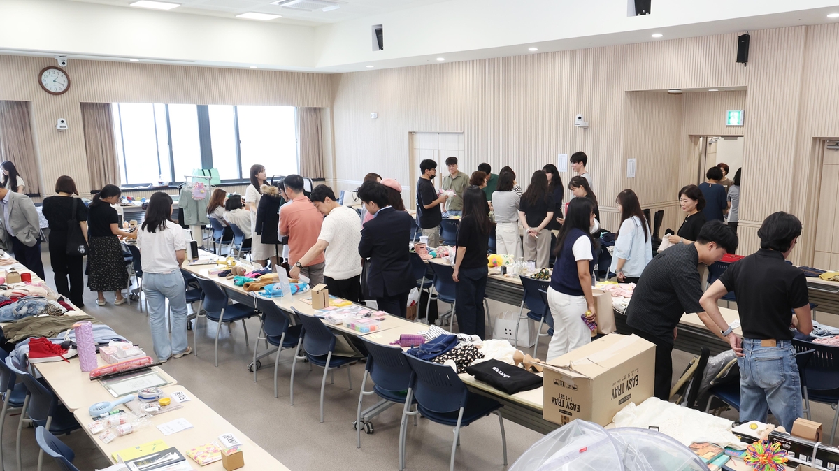 안성시, 공직자 녹색장터 개최로 나눔의 장 마련