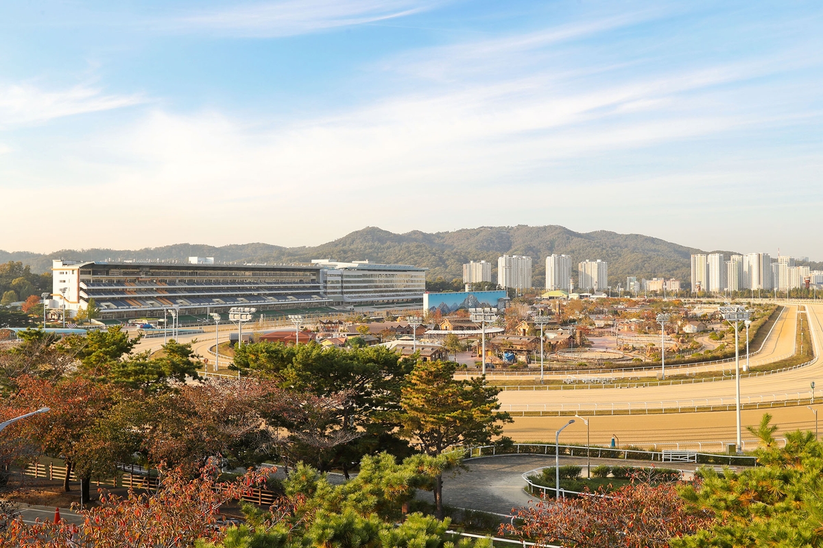 마지막 가을 야간경마, 10월 2∼4일 시행…추석 연휴 10∼12일은 휴장