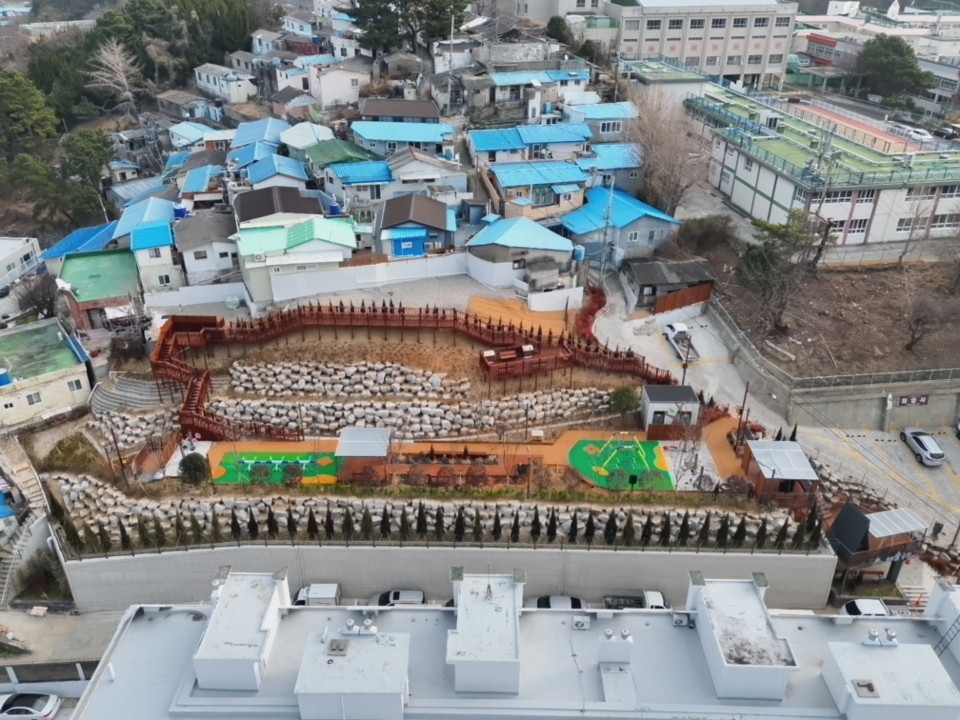 부산 남구, 오래된 무허가 주택지 '해솔어린이공원'으로 새 단장