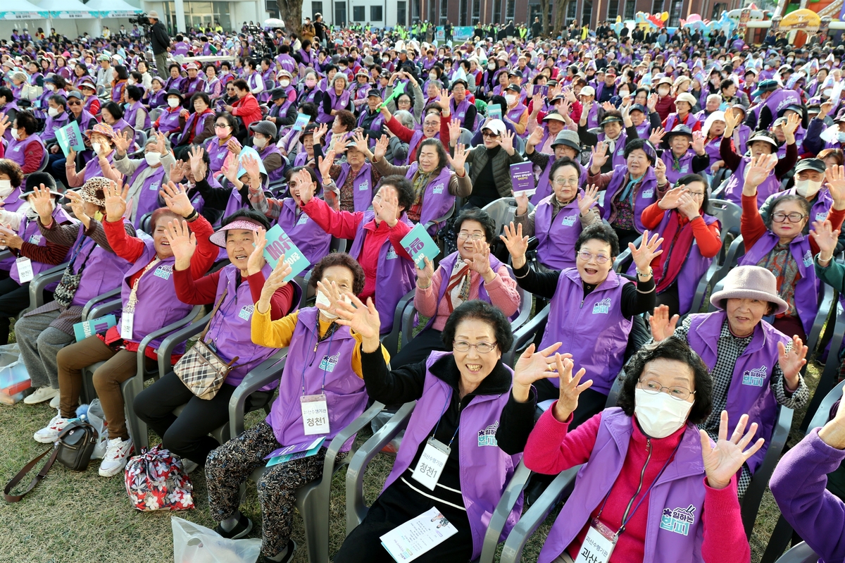 충북도, '일하는 밥퍼' 노인 자살예방 선도사례 선정
