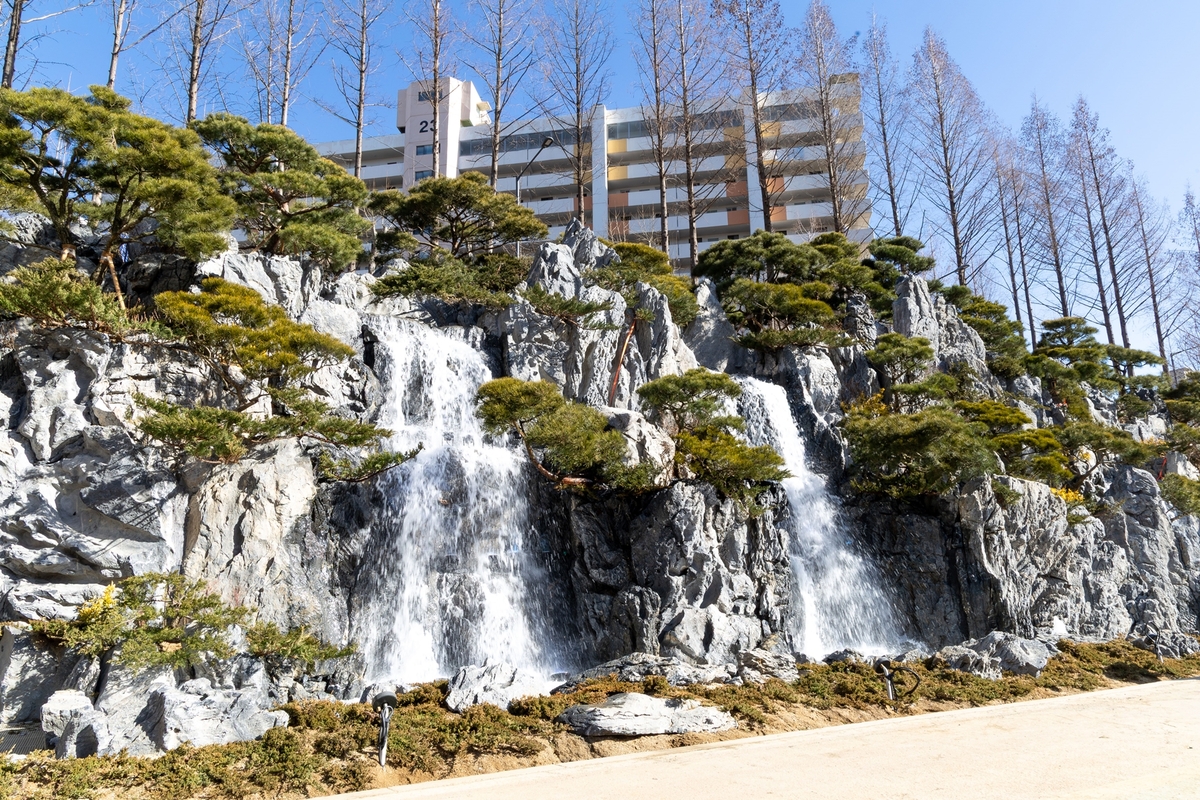 도심 속 물빛 쉼표 완성…마포 월드컵천에 '빛나는 폭포' 흐른다
