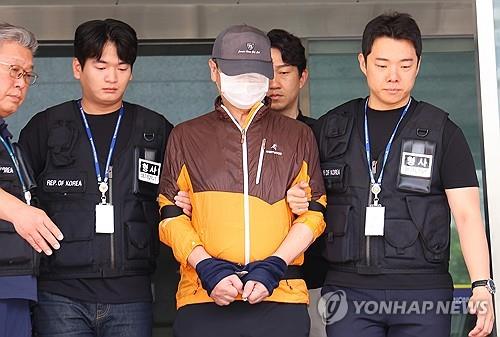 사제총기로 아들 살해한 60대 검찰 송치