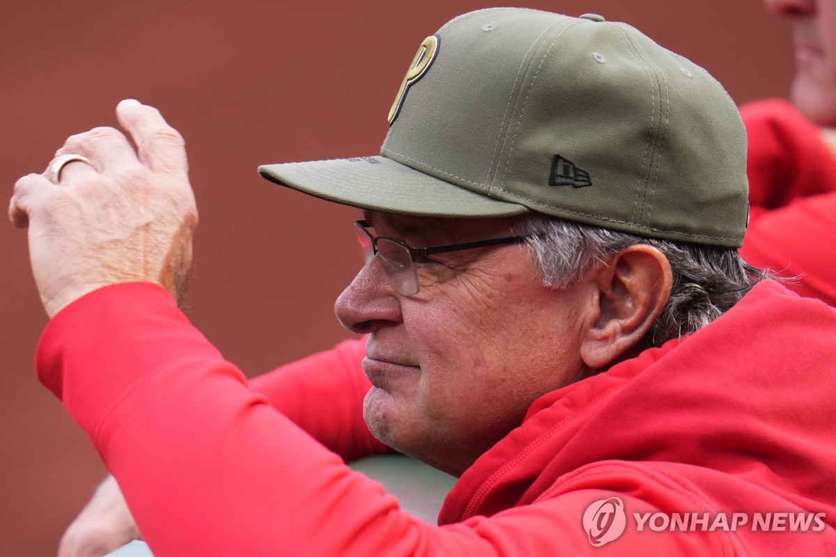 MLB 필라델피아 매팅리 감독 대행