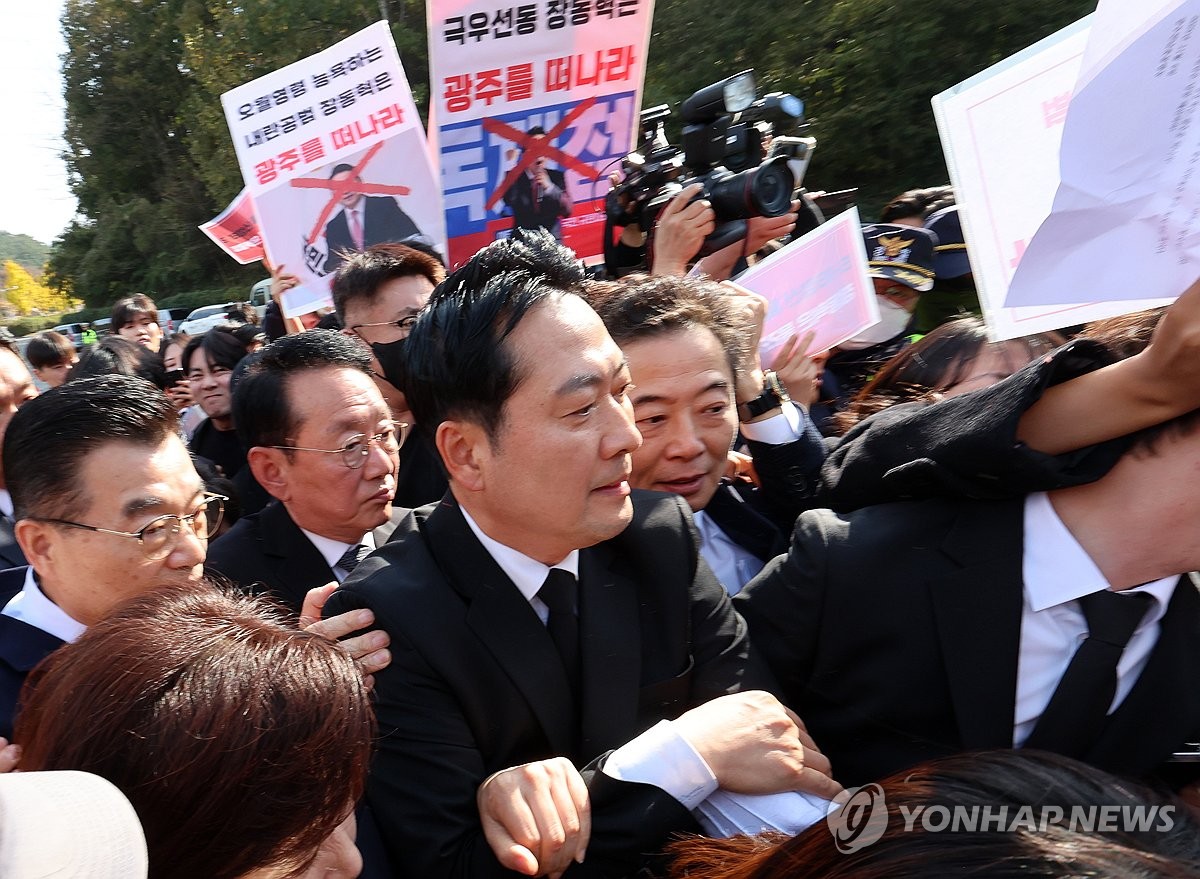 5·18민주묘지 들어서는 장동혁 대표