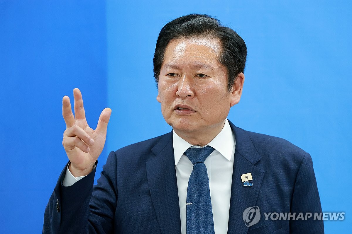 인사말하는 민주당 정청래 총괄상임선대위원장
