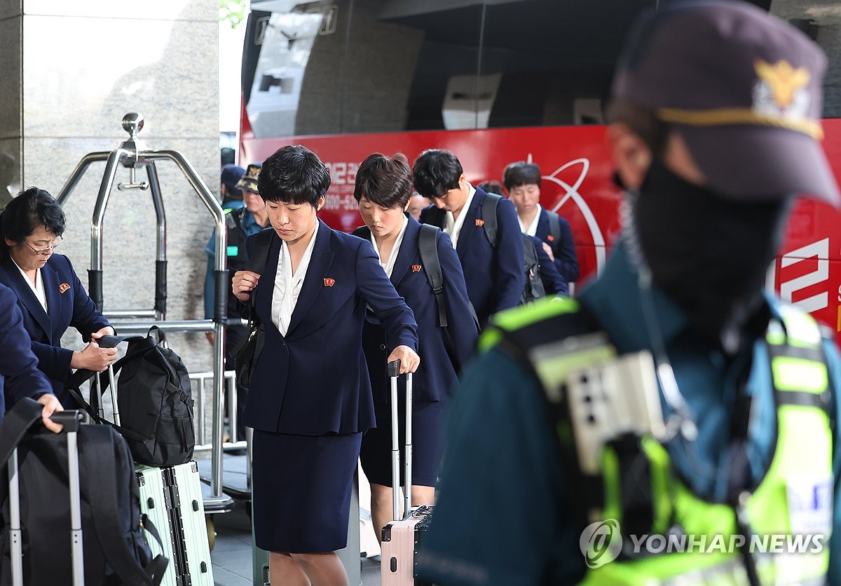 숙소 도착한 내고향여자축구단