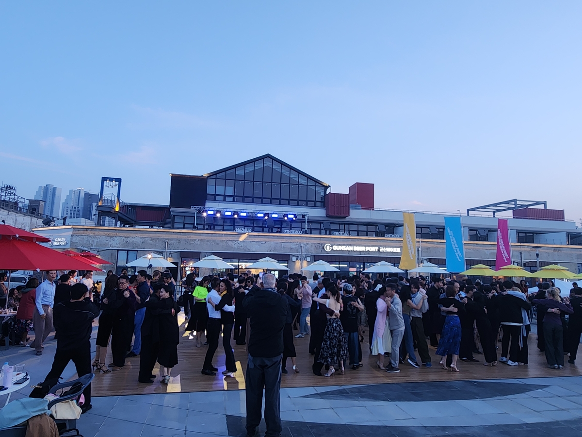 군산 탱고 마라톤, '군산에서 이런 행사가?'…도시 매력에 놀라움 확산