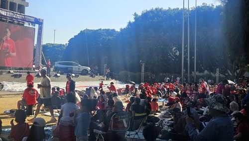 LA에 모인 한국 축구 대표팀 응원 한인들