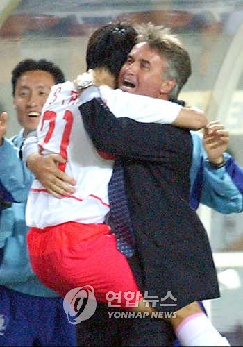 '약체' 한국 이끌고 월드컵 4강 신화 이룬 히딩크