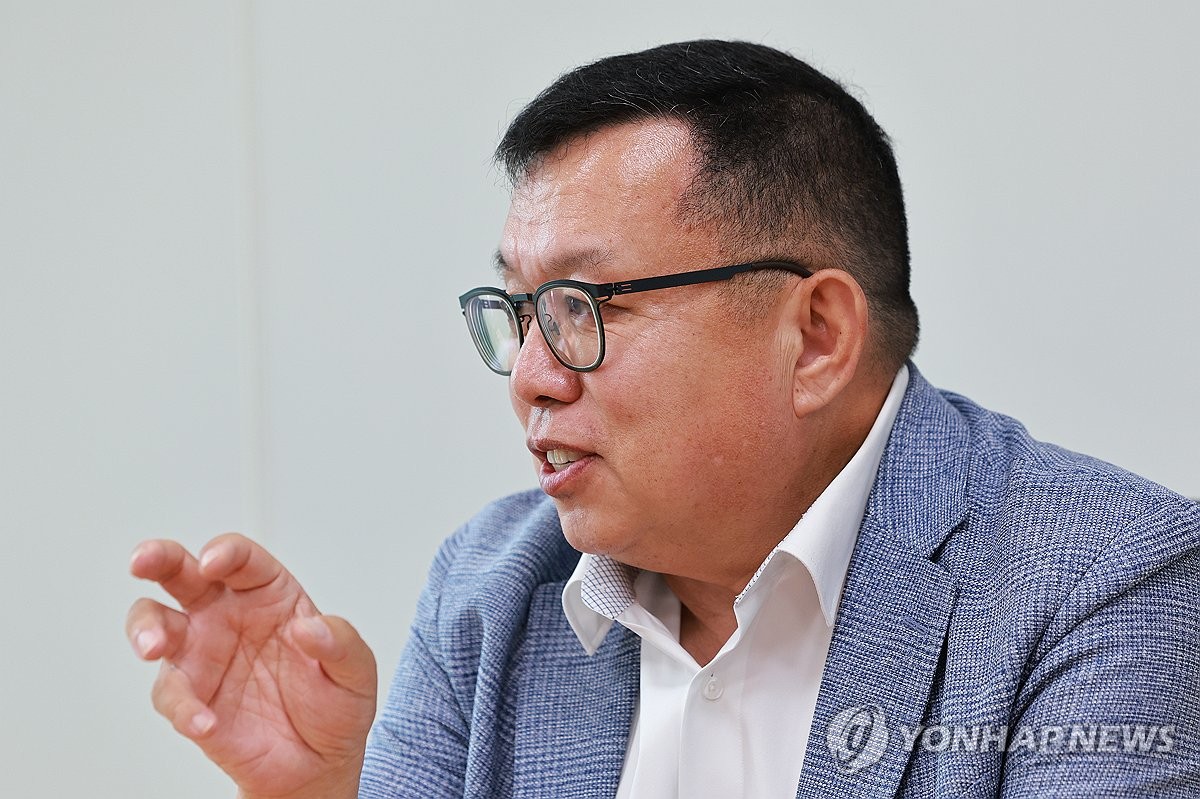 연합뉴스와 인터뷰 중인 전인범 전 특전사령관