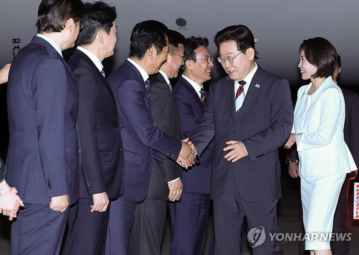 이재명 대통령 귀국