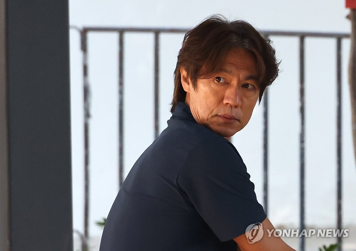 기자회견 기다리는 홍명보 감독