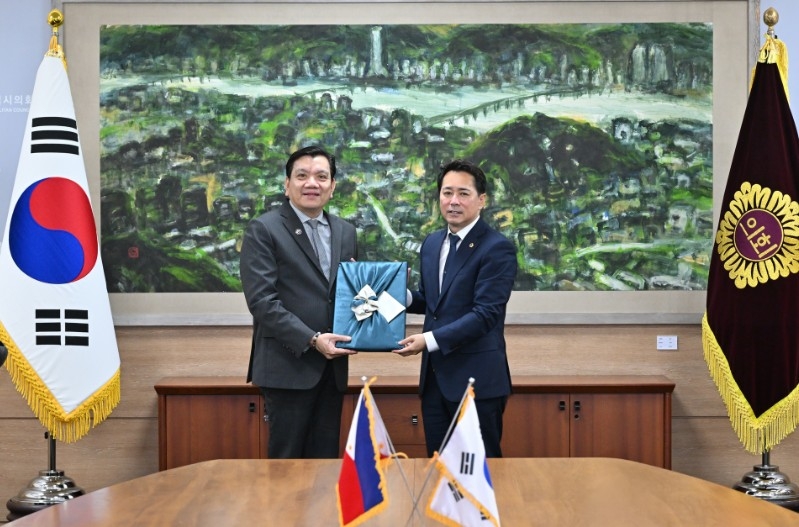 타리엘라 의원과 임만균