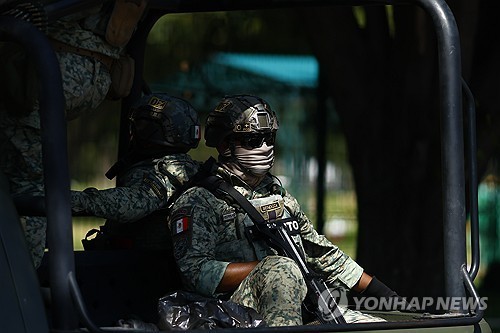 마약 밀매 조직과의 전쟁 중인 멕시코군 