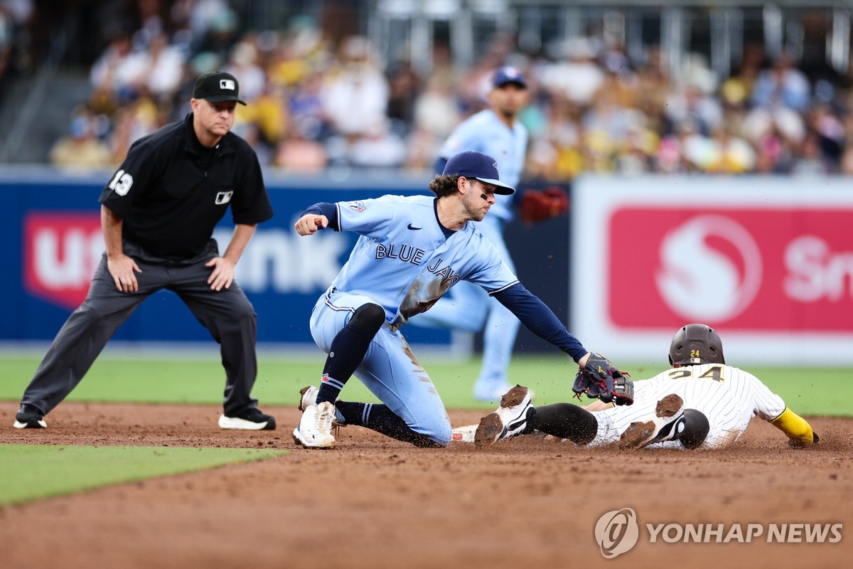 시즌 11번째 도루에 성공한 송성문 