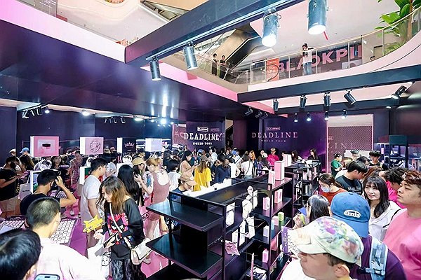 블랙핑크 중국 팝업스토어 성황