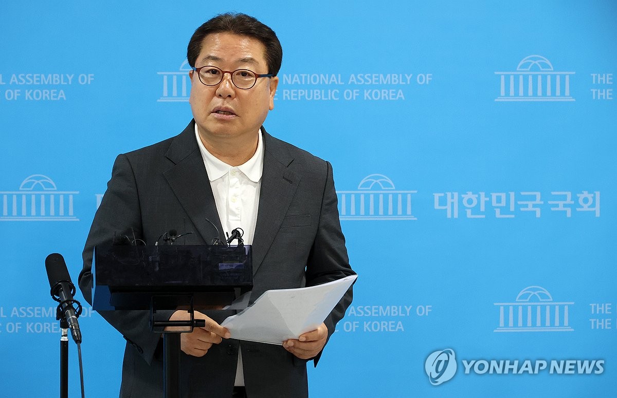 '대안과 미래' 비판하는 조광한 최고위원