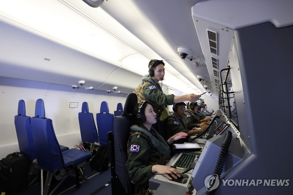 해군 해상초계기 P-8A 연합 대잠전 훈련