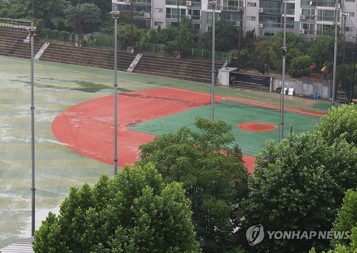 6개월 출전정지 재심 신청한 배재고 야구부…비어 있는 야구장
