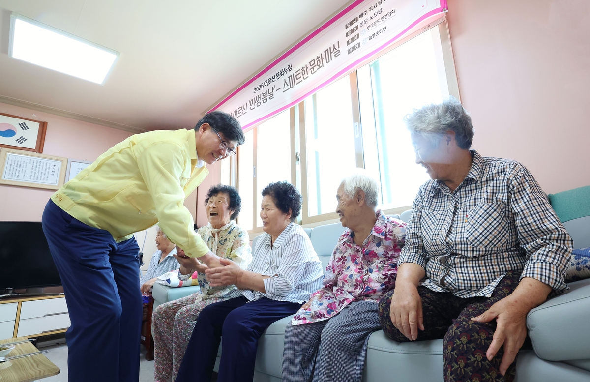 진병영 함양군수, 무더위 쉼터 현장점검…