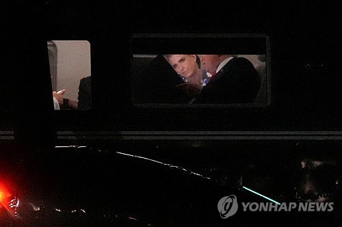 트럼프 미국 대통령과 내털리 하프 보좌관