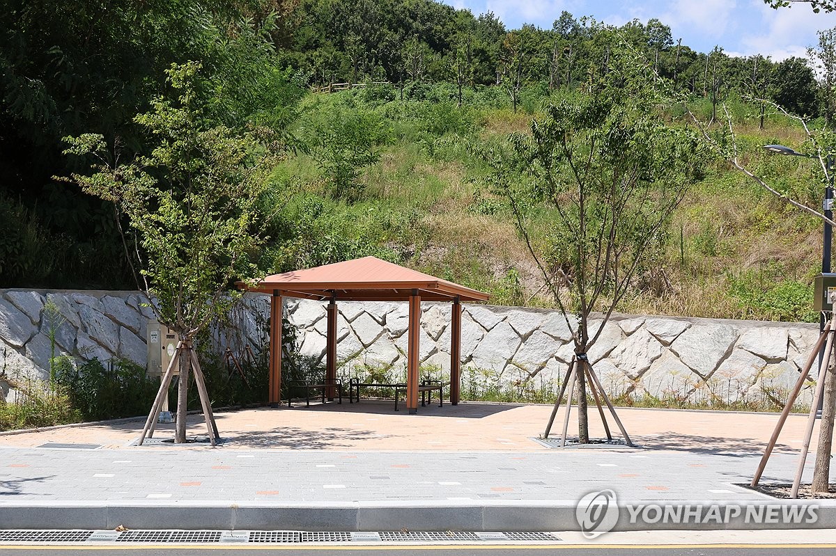 텅 빈 정자
