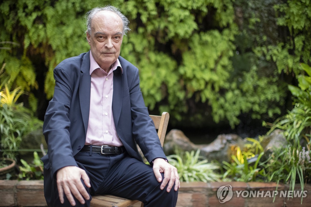 스페인 작가 엔리케 빌라 마타스