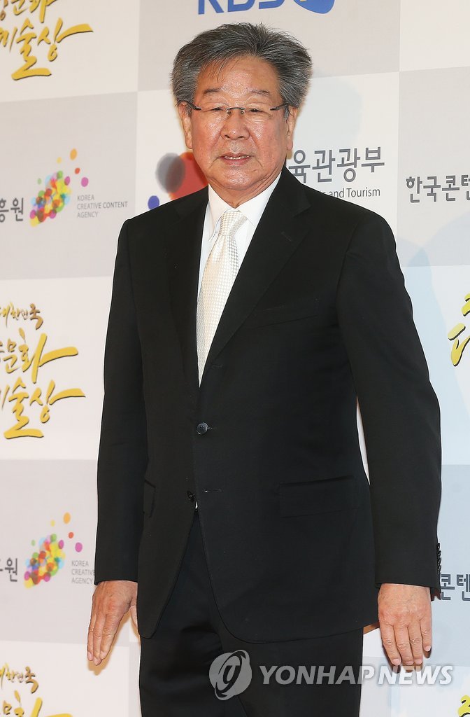 배우 최불암
