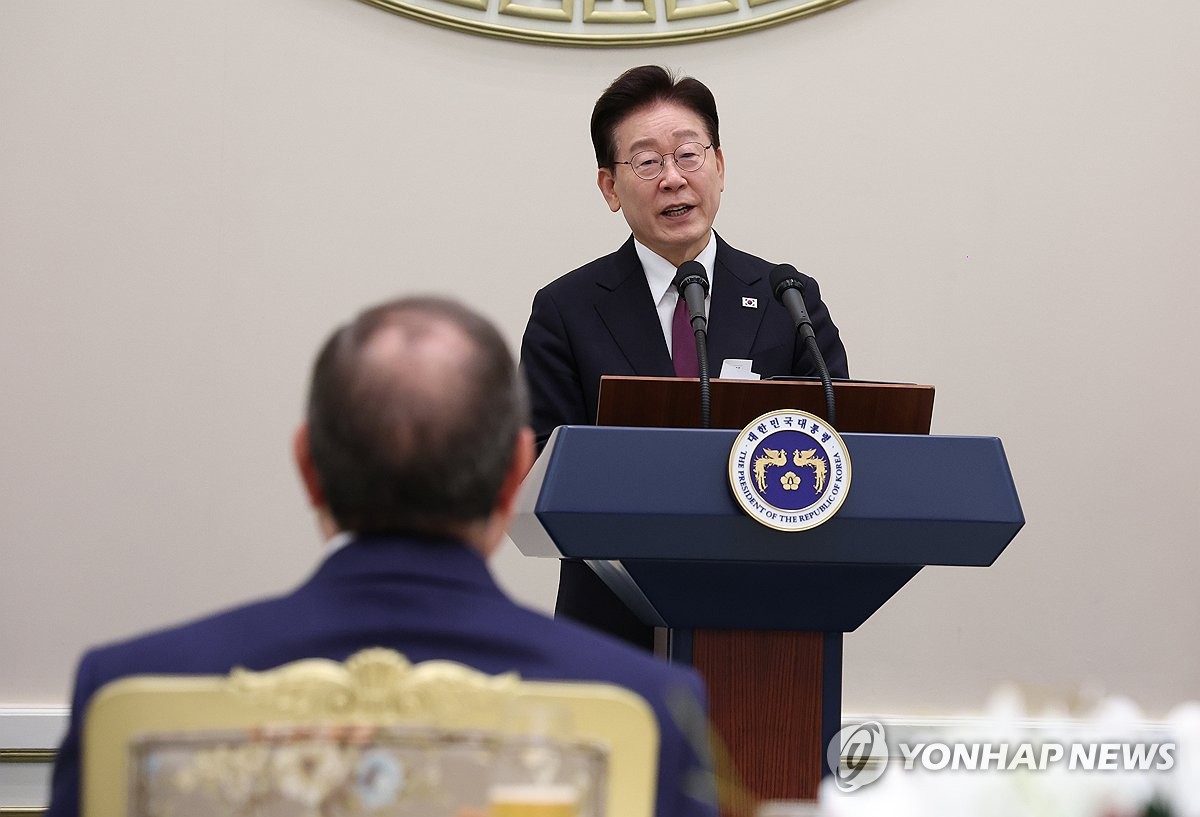 환영사 하는 이재명 대통령