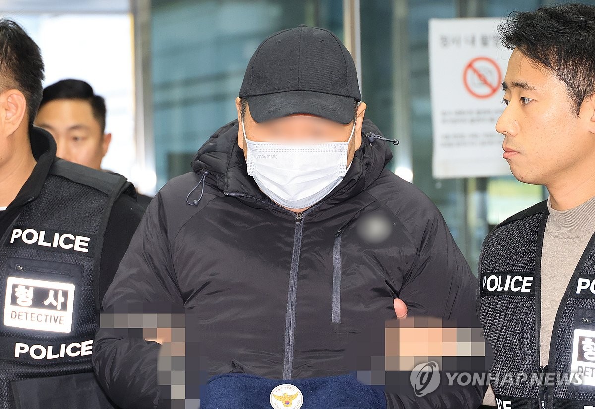 영장심사 출석하는 역삼 방화 피의자