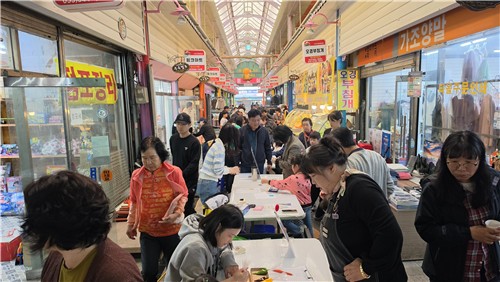 거창전통시장 '별별야시장', 먹거리와 즐길 거리로 가을시장에 활력